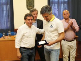 presi entrega prémio.jpg ok